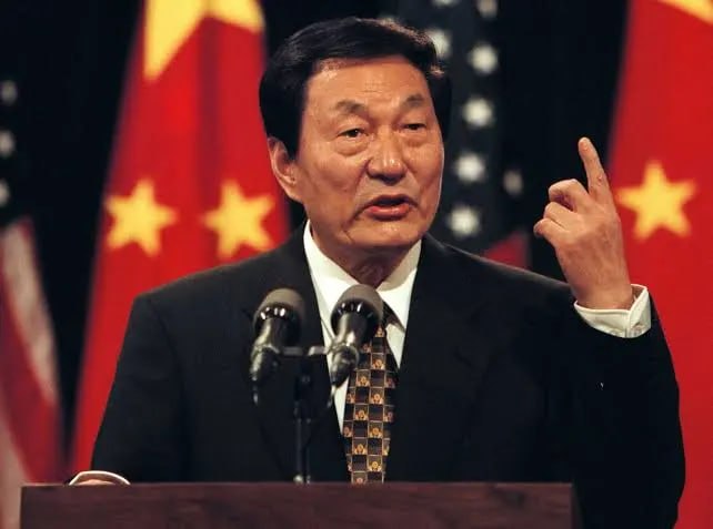 朱镕基逝世中国共产党中央委员会、中华人民共和国全国人民代表大会常务委员会、中华人民共和国国务院、中国人民政治协商会议全国委员会沉痛宣告：中国共产党的优秀党员，久经考验的忠诚的共产主义战士，杰出的无产阶级革命家、政治家，党和国家的卓越领导人，中国共产党第十四届、十五届中央政治局常委，国务院原总理朱镕基同志，因病医治无效，于2026年8月12日11时06分在北京逝世，享年98岁
