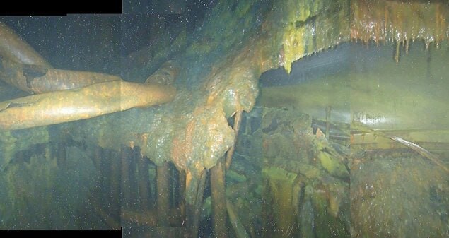 福岛一核首次拍摄到3号机组反应堆压力容器底部影像东京电力19日公开了福岛第一核电站 3号机组反应堆压力容器底部存在孔洞的影像